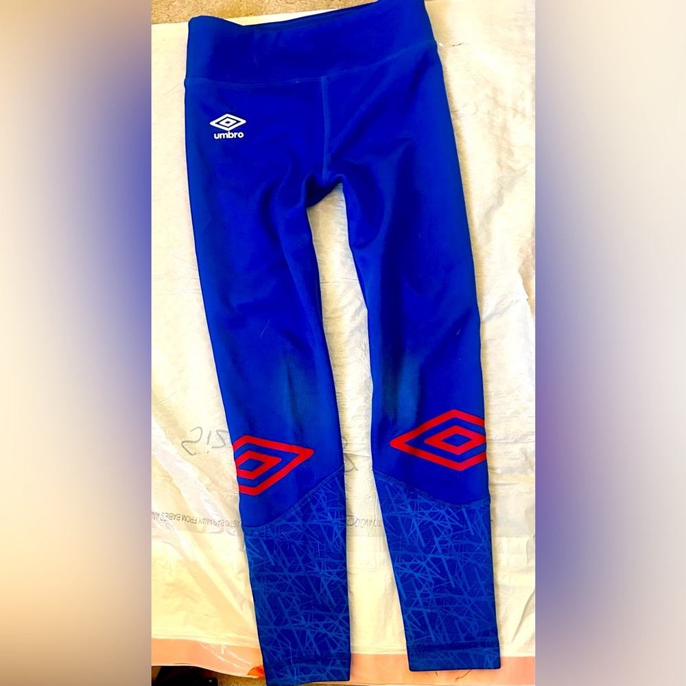 Umbro Blue girls full length Leggings size 6 small